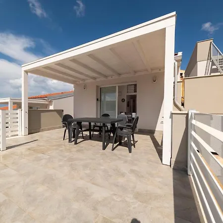 Terraced With Sea View, Parking, Wi-fi, And Ac 3 San Pasquale